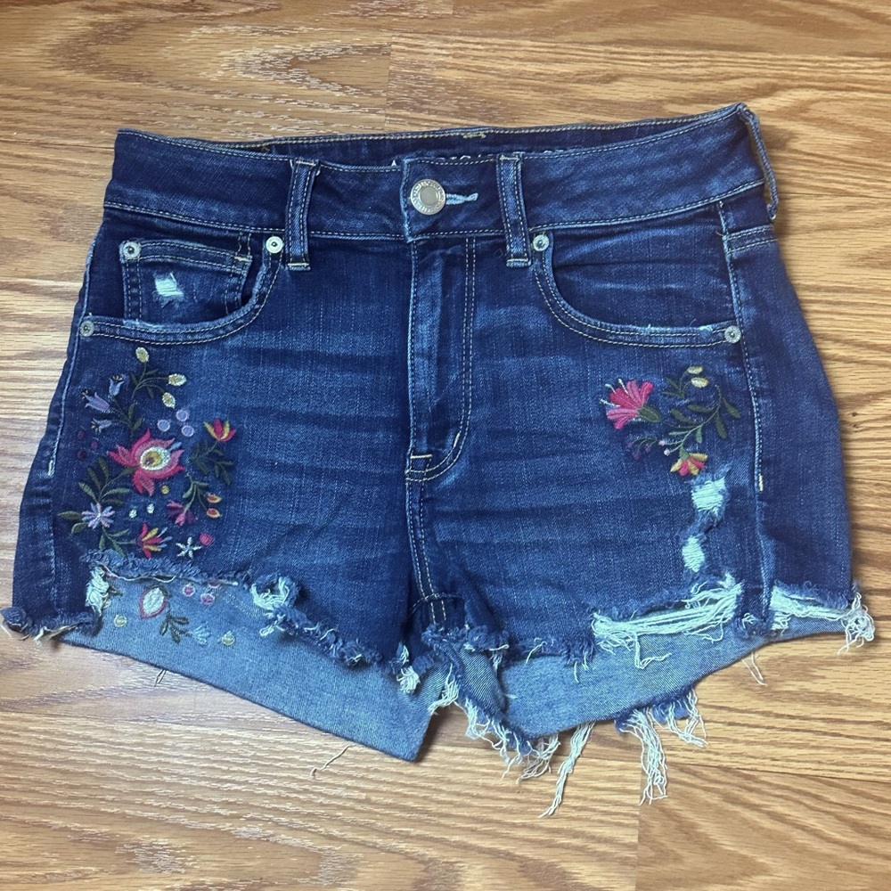 American Eagle Next Level Stretch X Hi-Rise Shortie Distressed Floral Short SZ 8